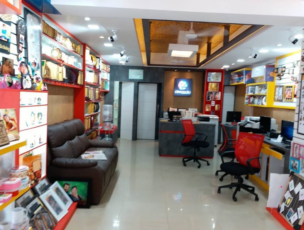Cine Foto Bazar Valanchery
